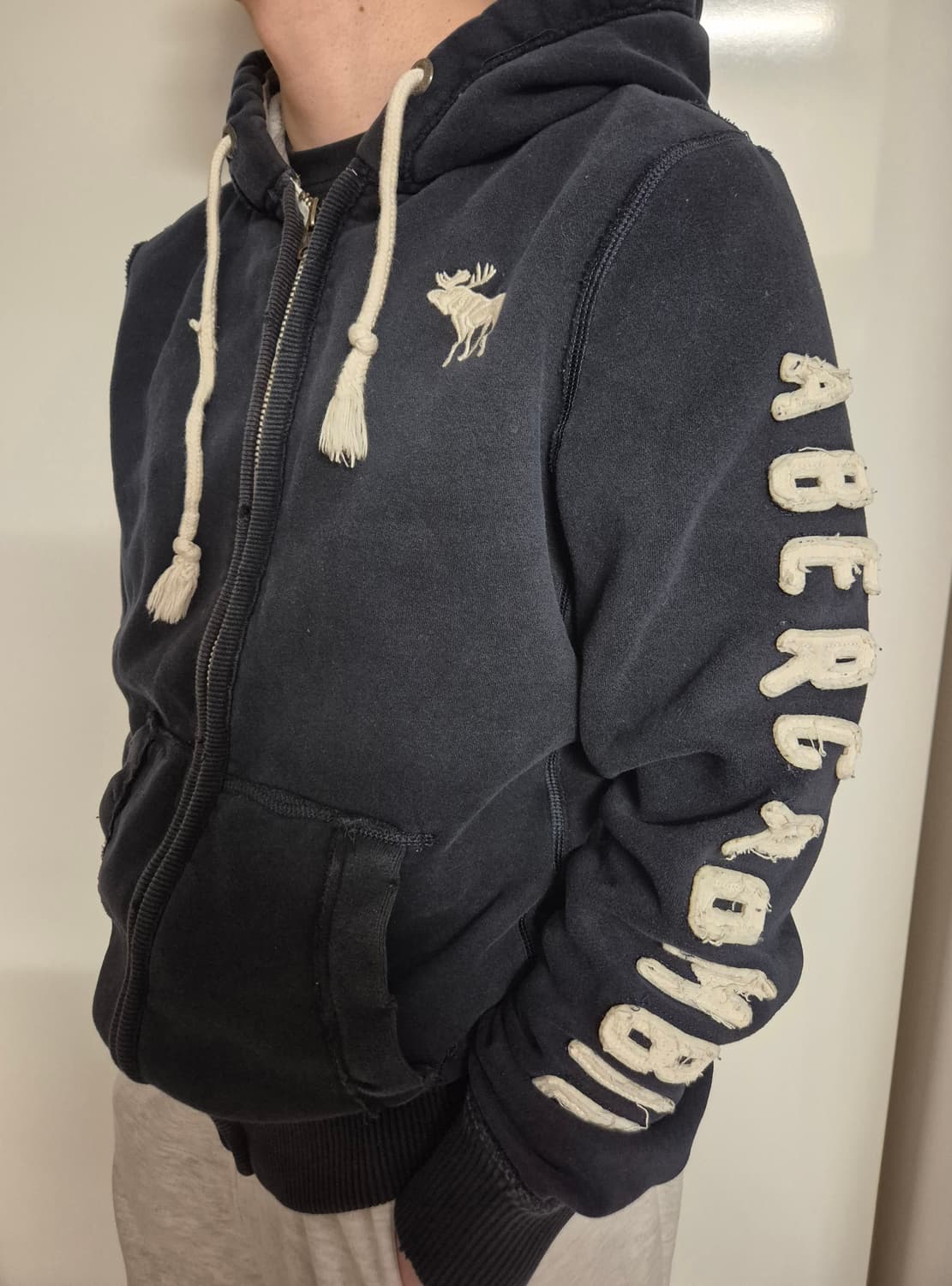 아베크롬비 머슬핏 네이비 화이트 암로고 후드집업 M 상품이미지2