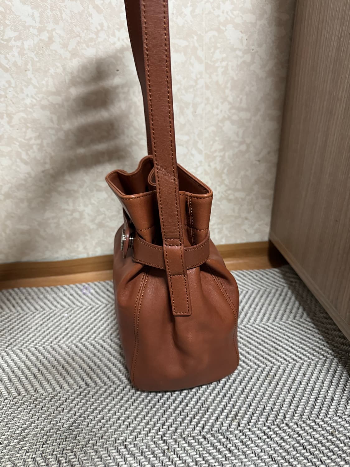 미닛뮤트 포트백 퐅백 버킷백 상품이미지8