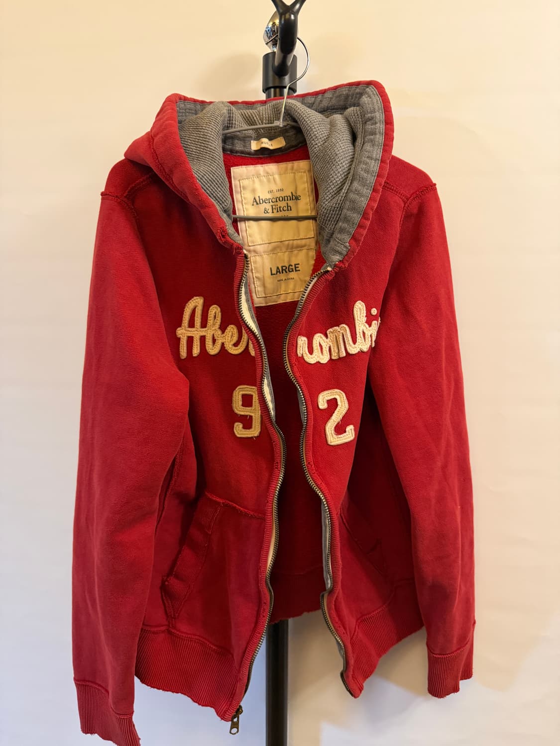 아베크롬비 y2k 레터링 후드집업 상품이미지2