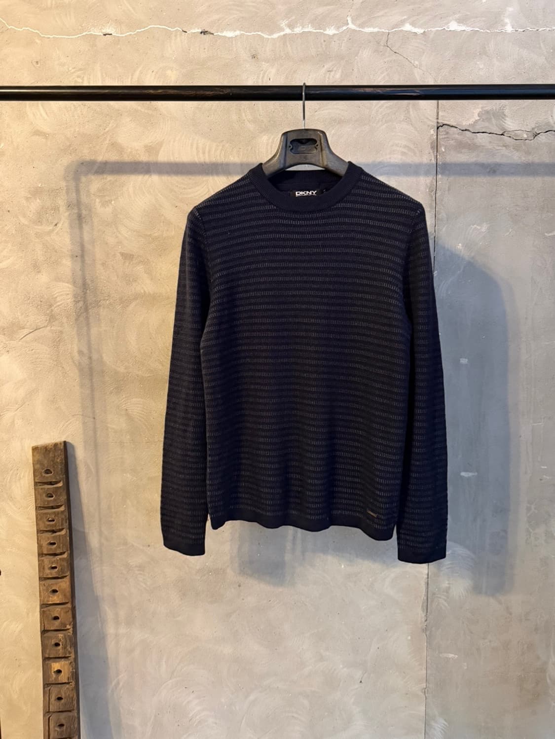 울패브릭 DKNY 니트 100 상품이미지9