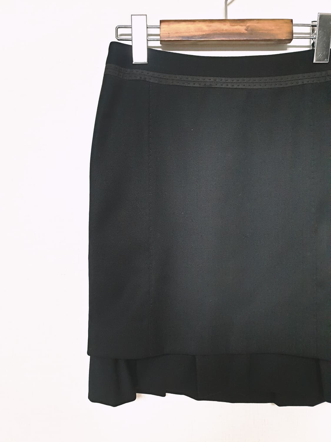 한섬 오즈세컨 밑단플리츠 모 미니스커트 블랙 상품이미지4