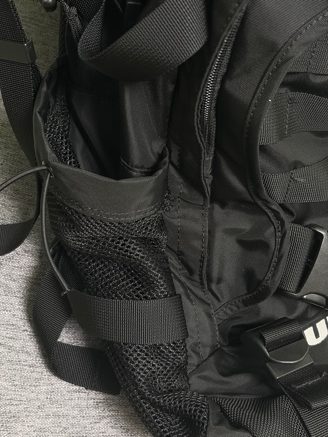 엄브로 댄커 블랙 백팩 34L 상품이미지6