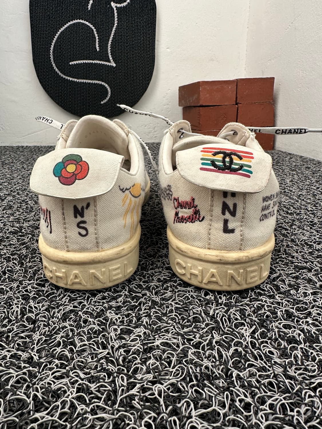 샤넬 퍼렐 윌리엄스 스니커즈 280mm 상품이미지6