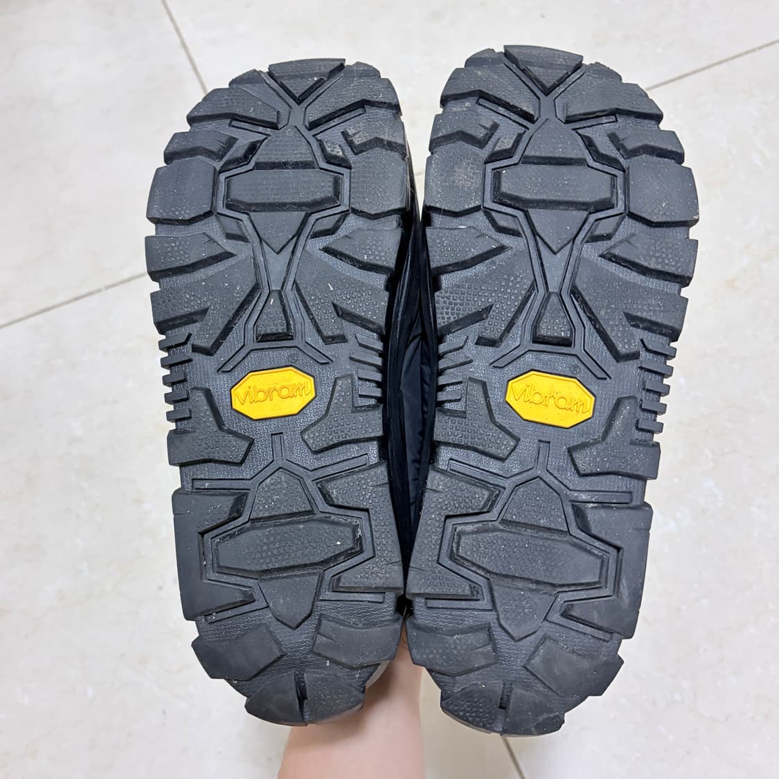 [275] 아모멘토 패딩 슬립온 상품이미지3