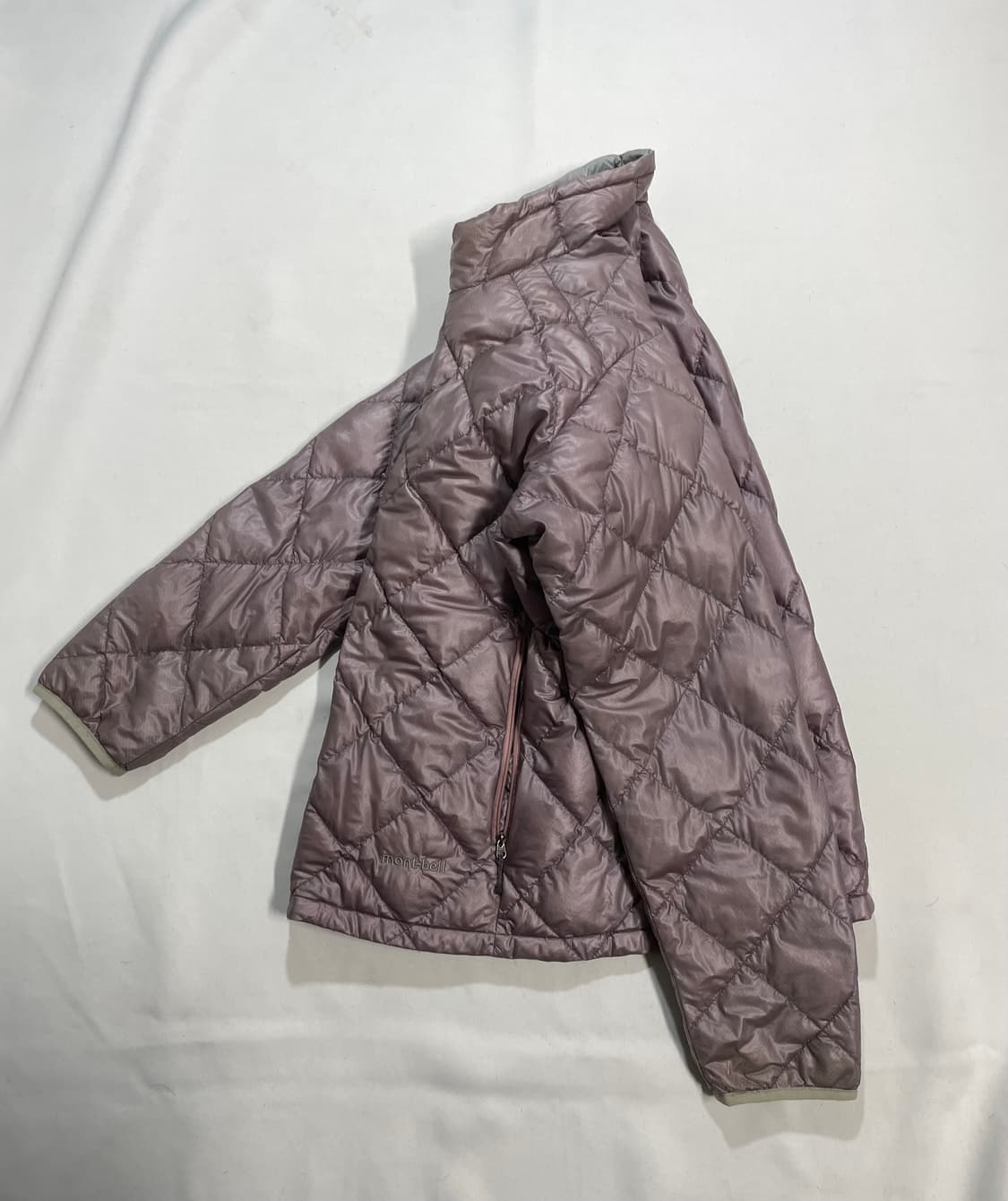 몽벨 재팬 다이아몬드 퀼팅 구스다운 경량패딩 상품이미지1