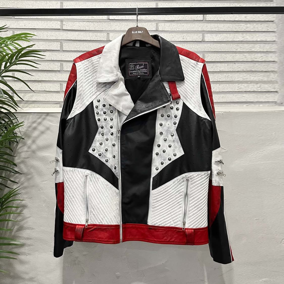 USA VINTAGE 레더 레이싱 자켓 백패치 스터드 지퍼 디테일 화이트 상품이미지2