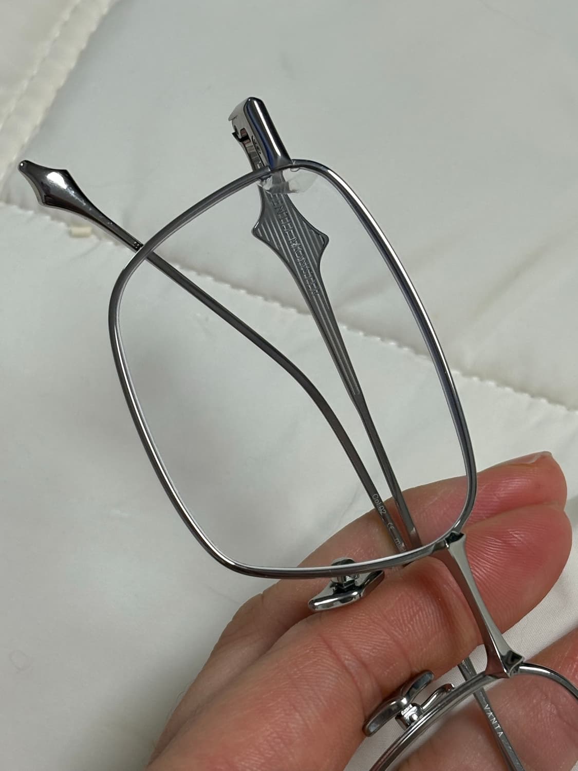 젠틀몬스터 볼드컬렉션 반타02 안경 판매 상품이미지8