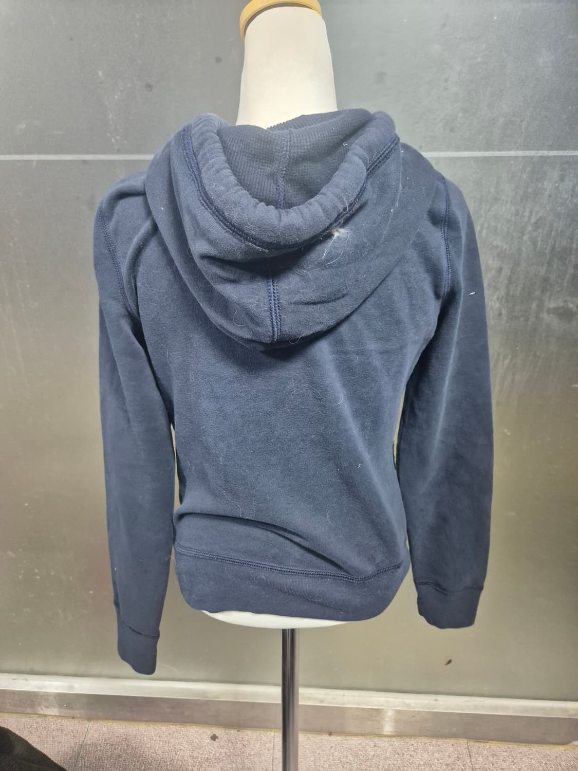 홀리스터 네이비 후드티 상품이미지2