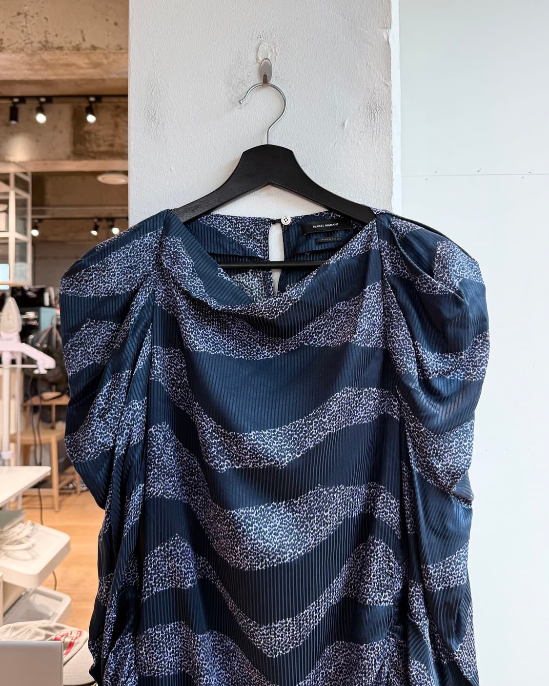 이자벨마랑 네이비 스트라이프 셔링 블라우스  상품이미지3