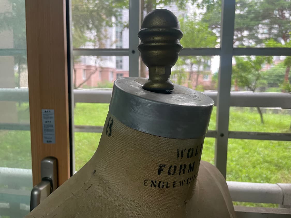 90s wolf form ny 울프폼 뉴욕 빈티지 마네킹 의상실 디자이너 상품이미지4