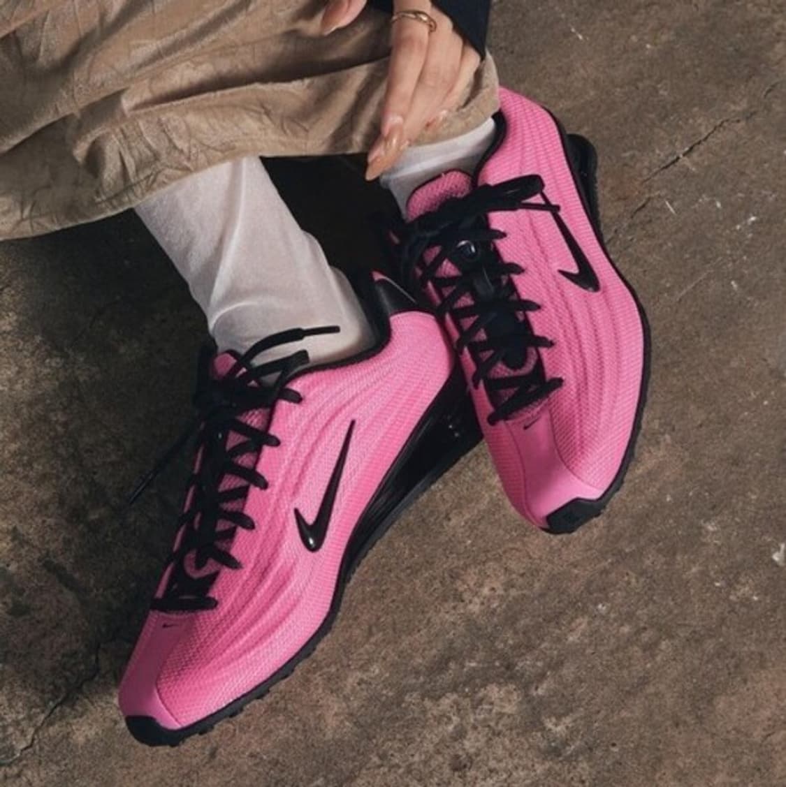 새상품 나이키 샥스 Z 핑크시클 HQ7540-601 상품이미지7