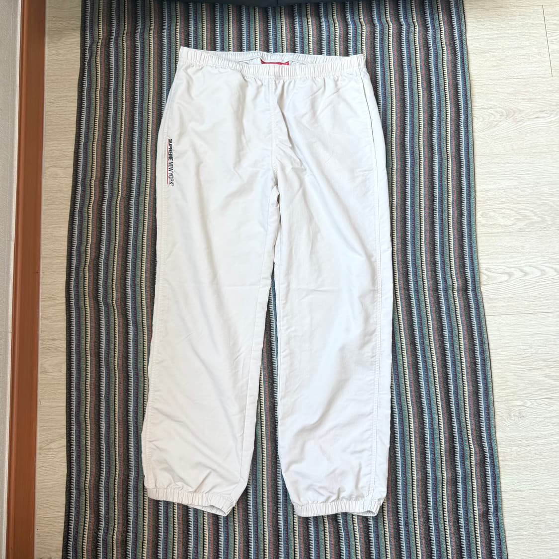 슈프림 웜업 트랙 팬츠 상품이미지1