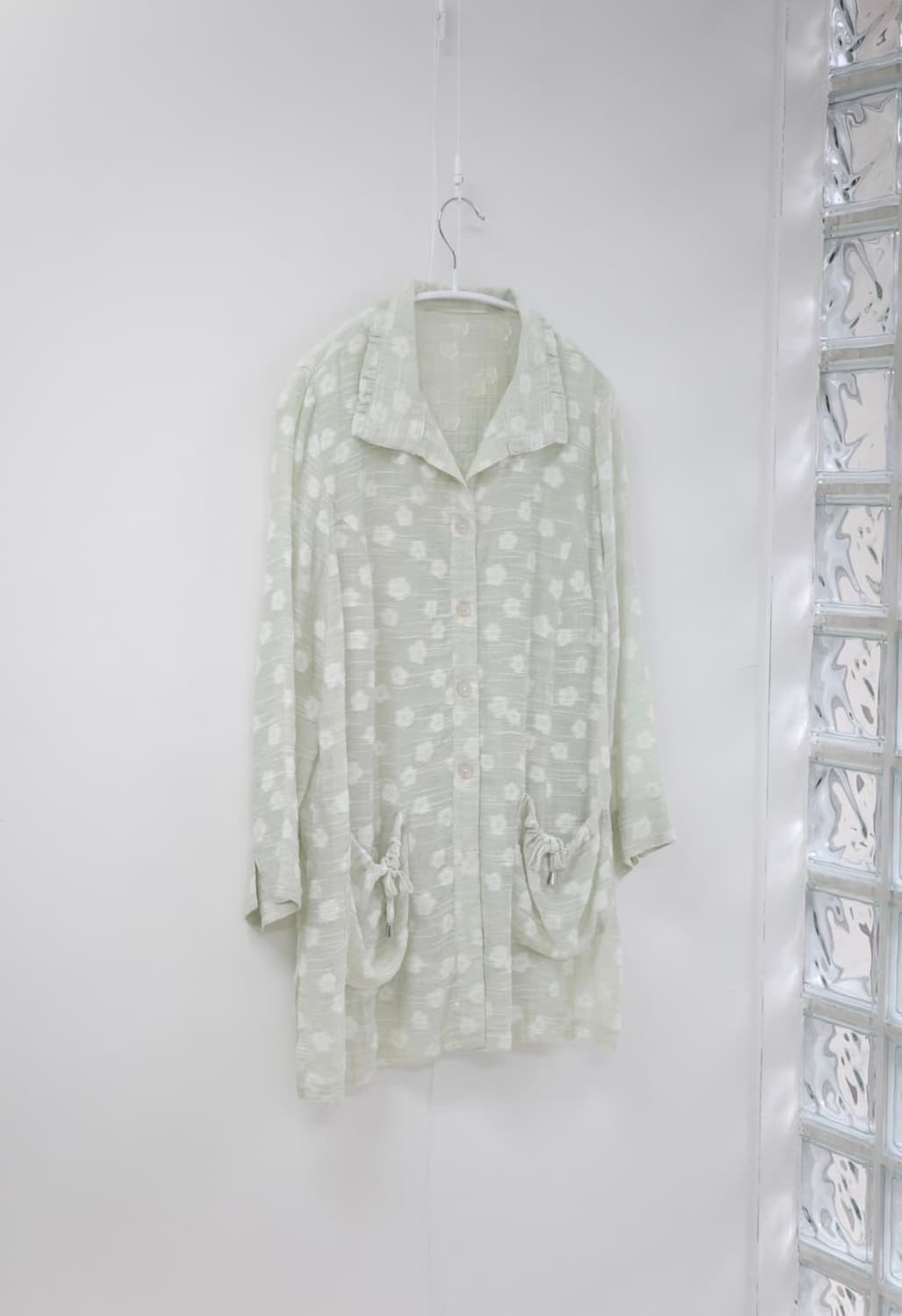 light green flower shirt 상품이미지1