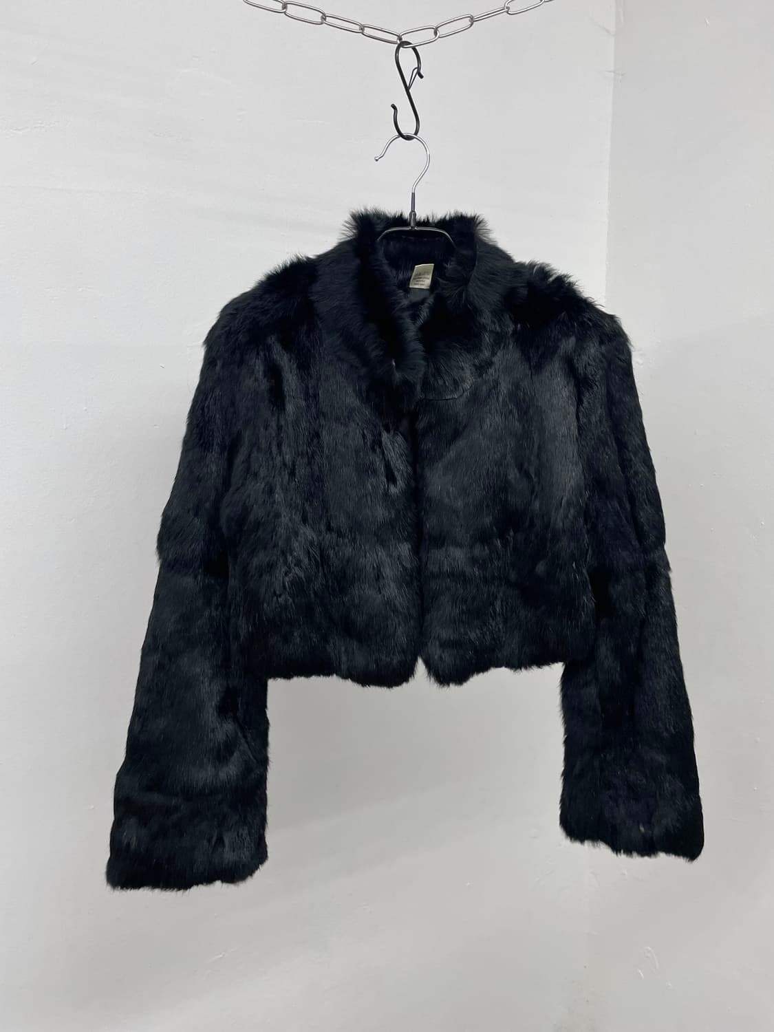 블랙 렉스 크롭 퍼자켓 상품이미지1