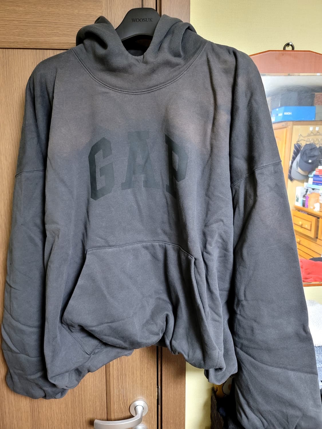 이지 갭 엔지니어드 바이 발렌시아가 도브 후드 블랙 xl 상품이미지1