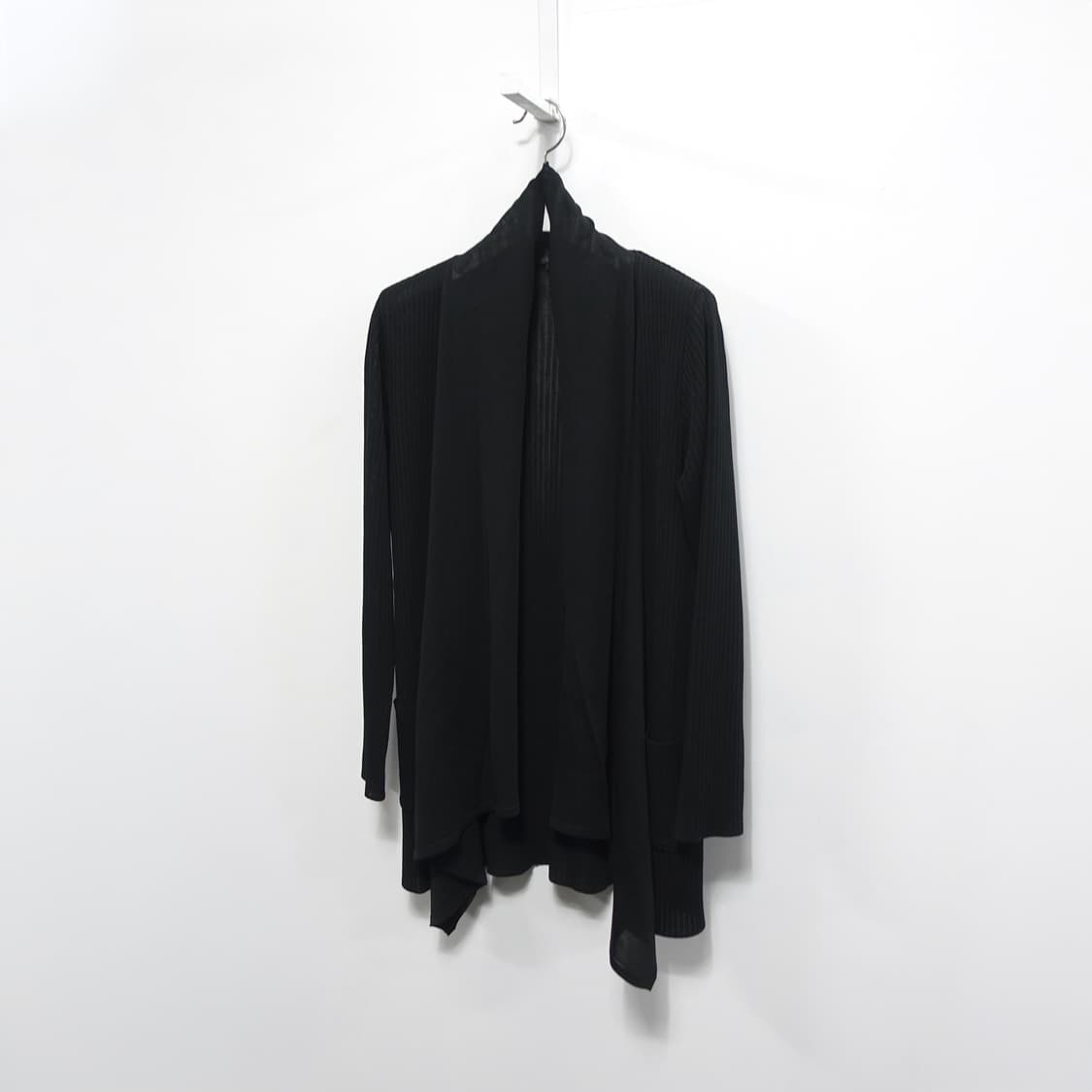 [38, 66 ]ANAYI  블랙 드레이프 가디건  상품이미지3