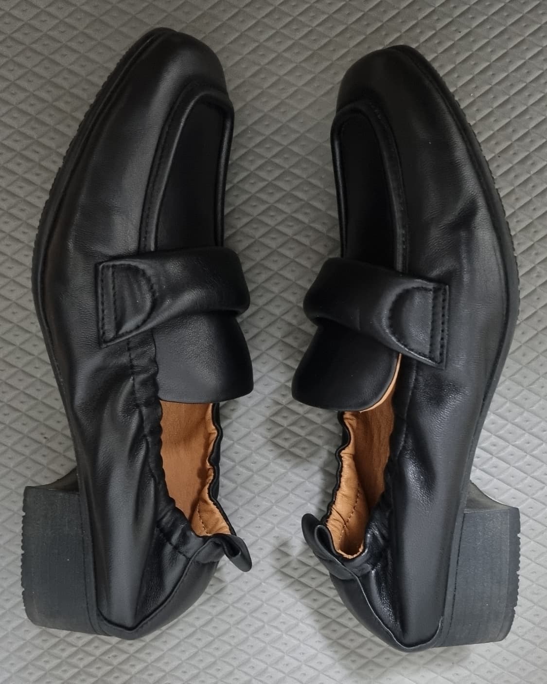 베라왕 소프트 셔링 로퍼 구두 상품이미지8