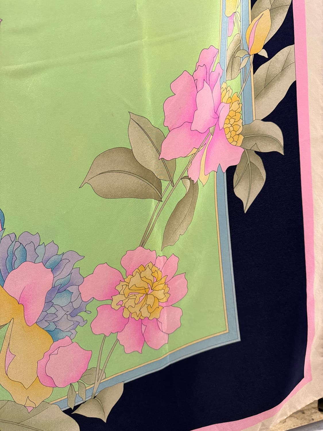 레오나드 파리 플로럴 실크 스카프 상품이미지4