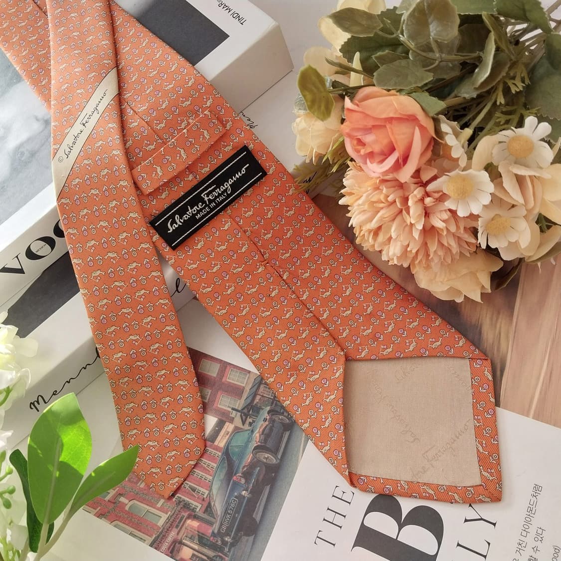 페라가모 실크 오렌지 플라워&크랩 넥타이 8.1cm A등급 K1505
 상품이미지3