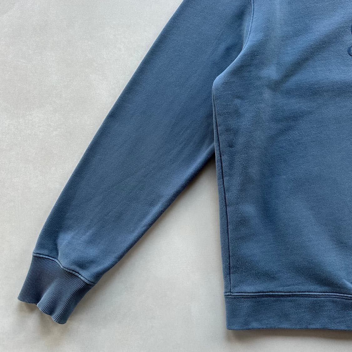 [M]씨피컴퍼니 C.P. COMPANY 로고 맨투맨 상품이미지5