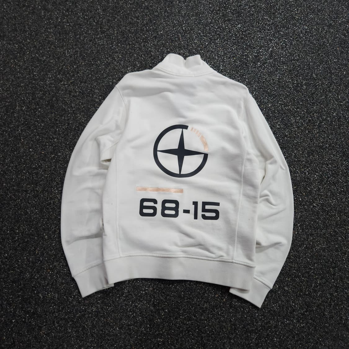 스톤아일랜드 와펜 빅로고 하프집업 스웻 셔츠 (M) 상품이미지2