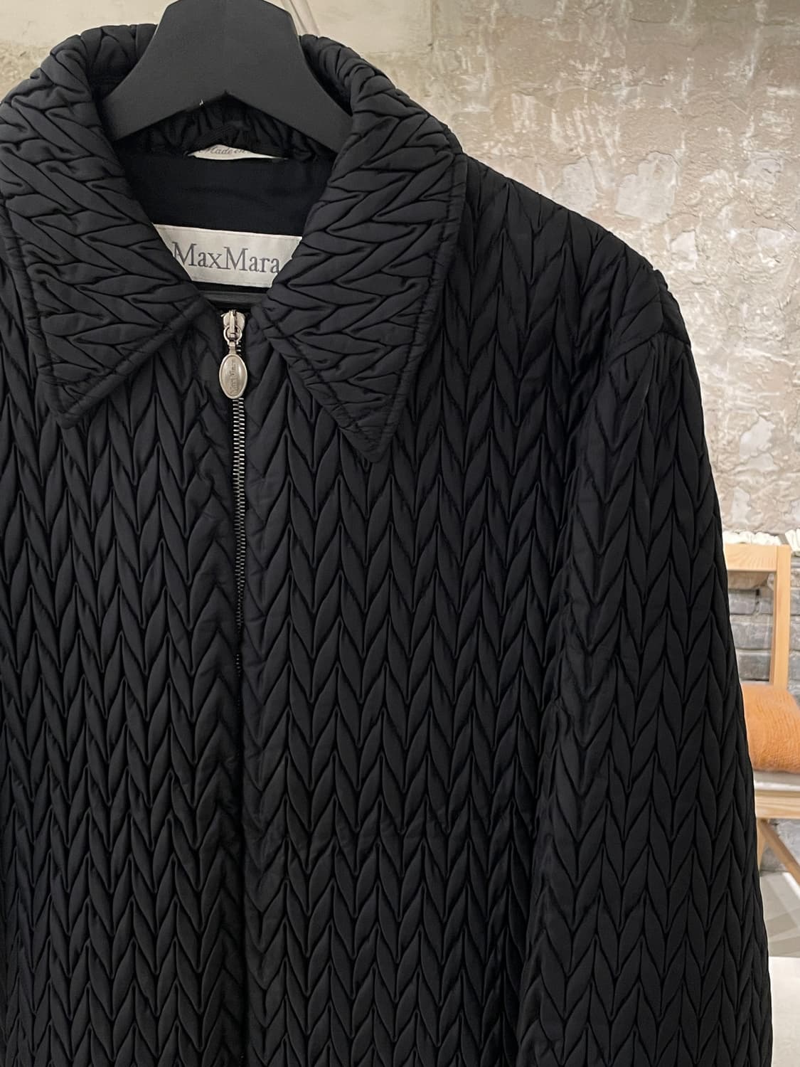 막스마라 블랙 패디 나일론 집업 자켓 상품이미지3