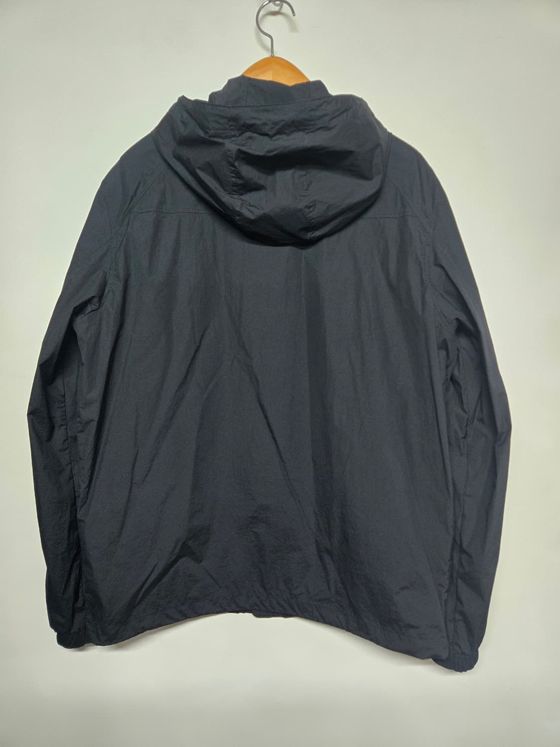 내셔널지오그래픽 블랙 후드 얇은 바람막이XL 상품이미지2