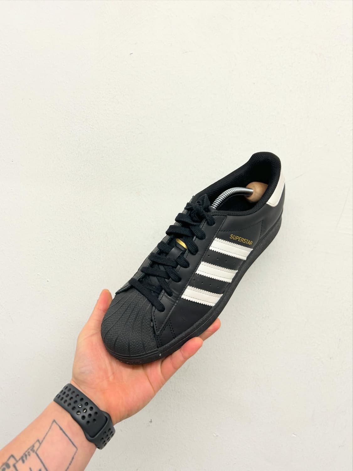 아디다스 슈퍼스타 블랙 / 화이트 스니커즈 250 상품이미지2