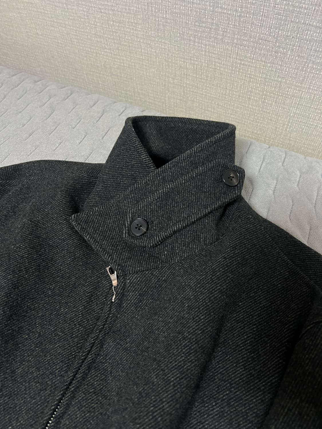 [00] 어나더 오피스 Volume Blouson caviar 상품이미지5