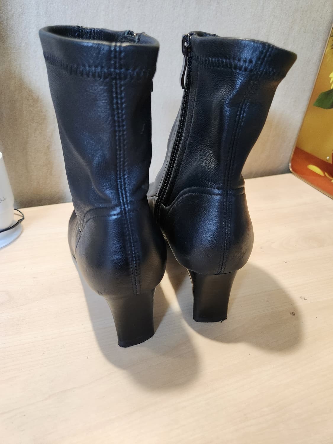 세련된 블랙 앵클부츠 / 미들힐 / 255데일리 & 오피스룩 필수템 👠 상품이미지10