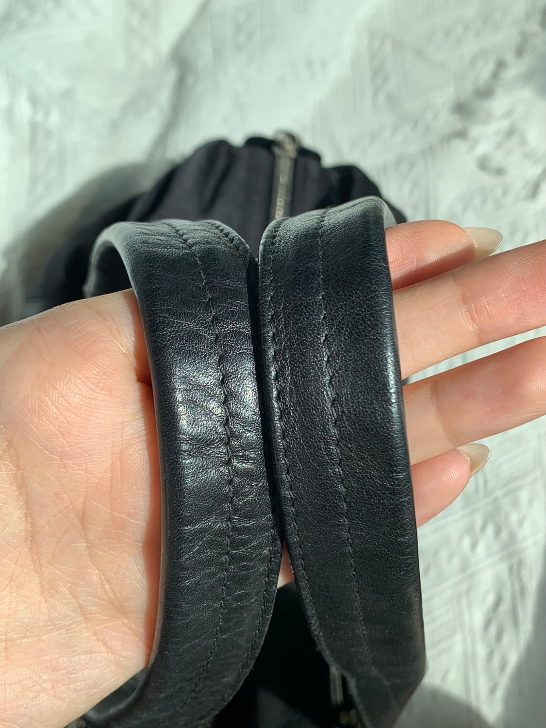 🖤 디올 D링 블랙 나일론 숄더백 상품이미지4
