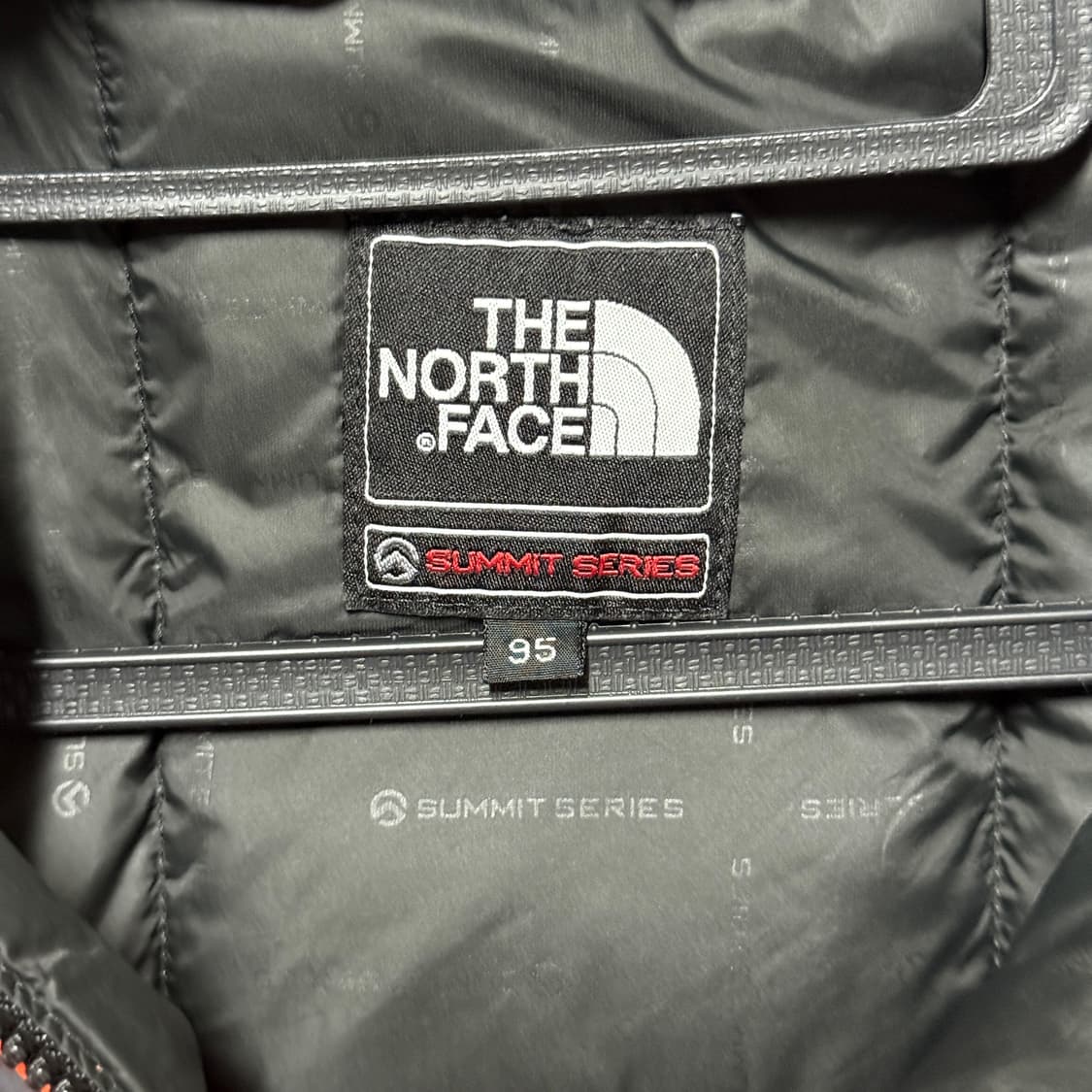 노스페이스 서밋시리즈 필파워 800 로체 다운 점퍼 상품이미지9