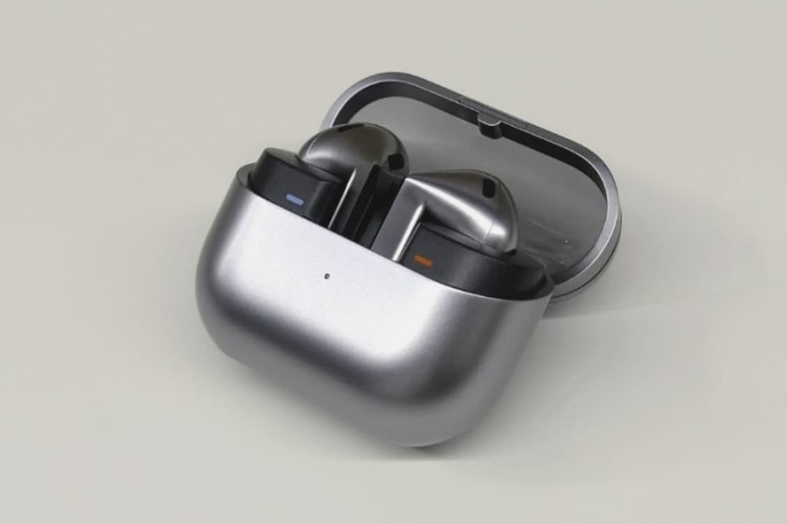 갤럭시 버즈3 실버 상품이미지1