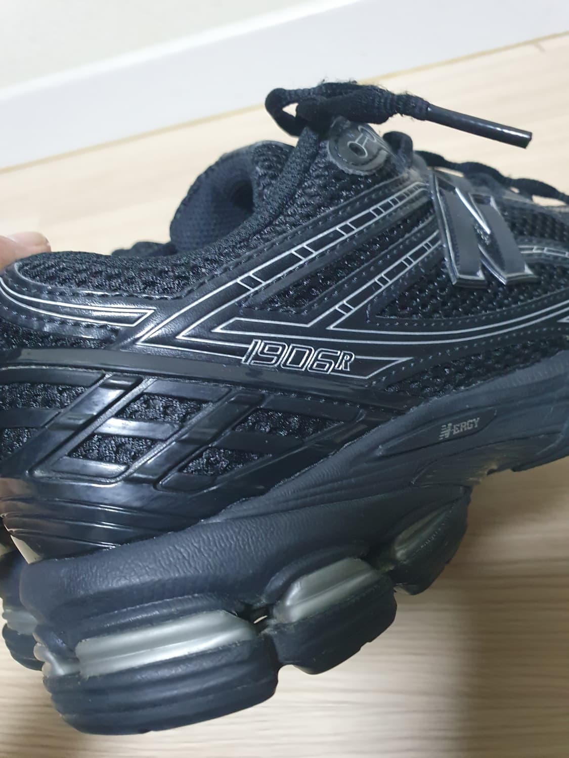 뉴발란스 1906R 블랙 운동화 270 상품이미지6