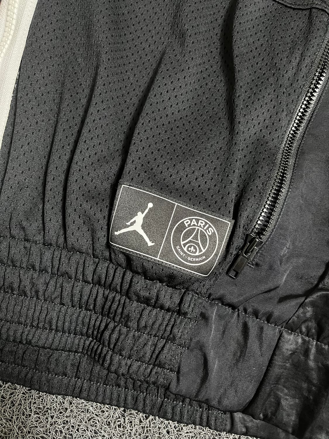 Jordan
조던 파리 생제르망 윈드브레이커 L 상품이미지4