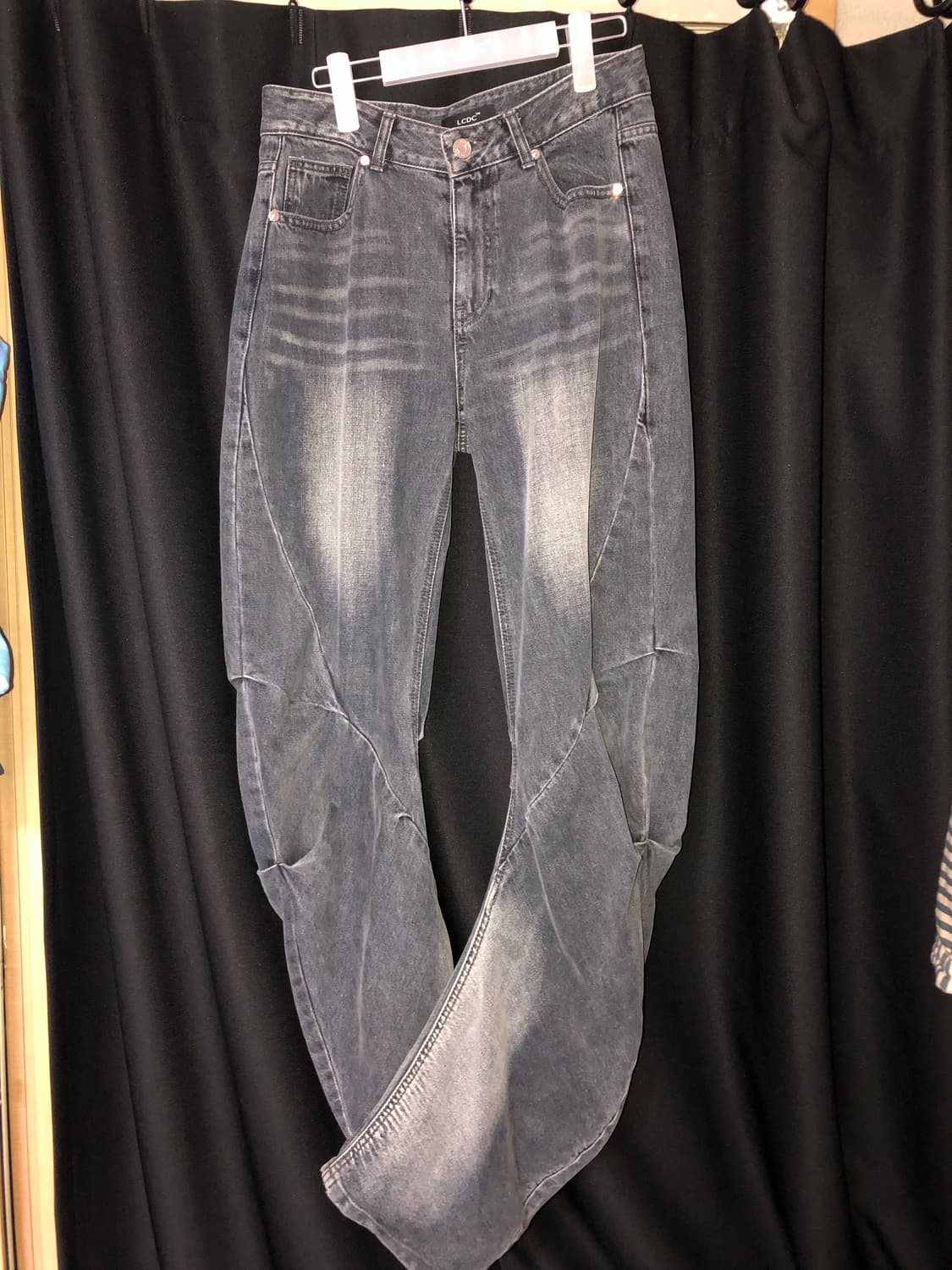 lcdc tm 커브드데님 CURVED-SEAM WASHED DENIM 상품이미지5