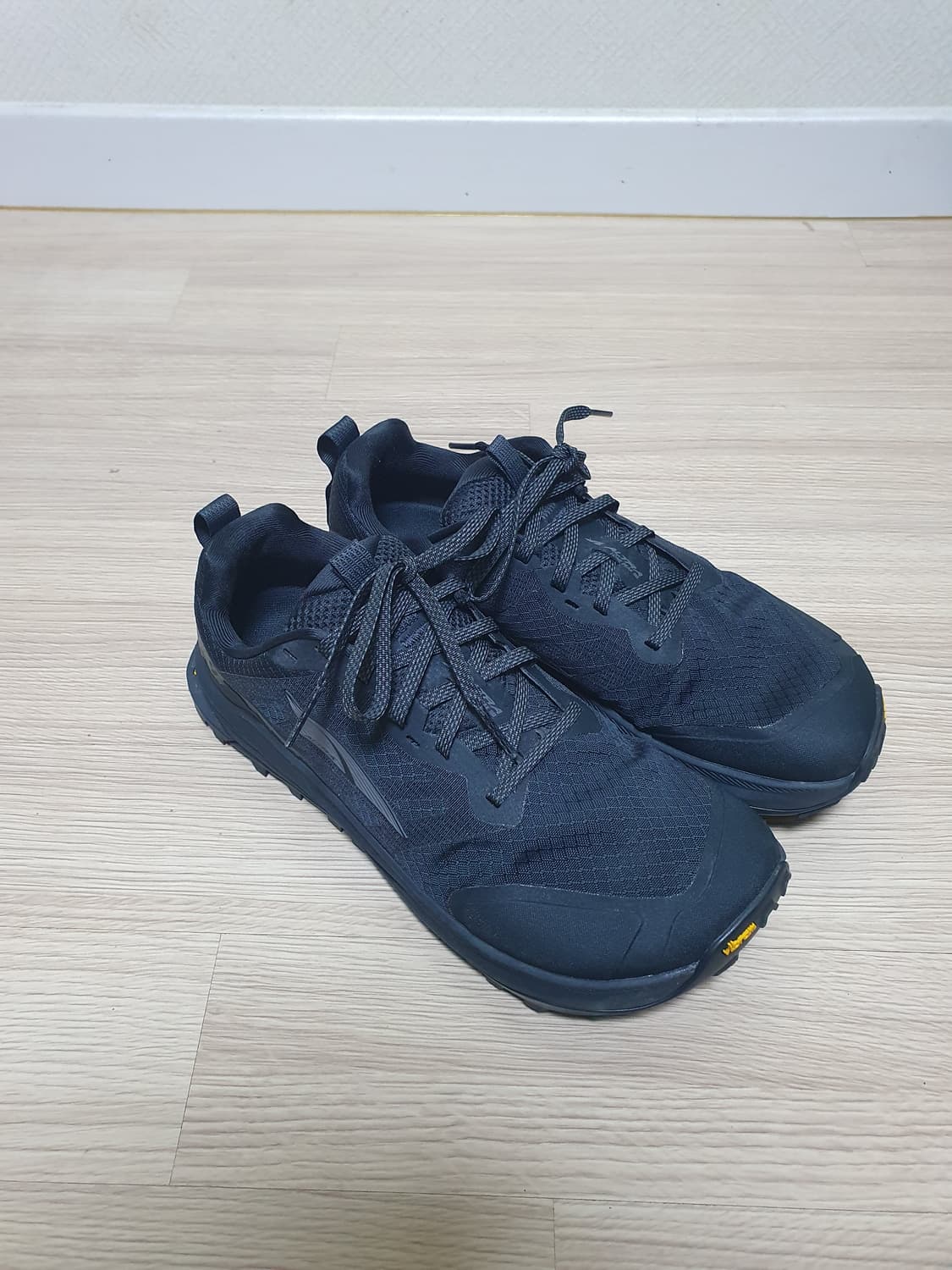 알트라 론픽9 플러스 트레일러닝화 265 상품이미지2