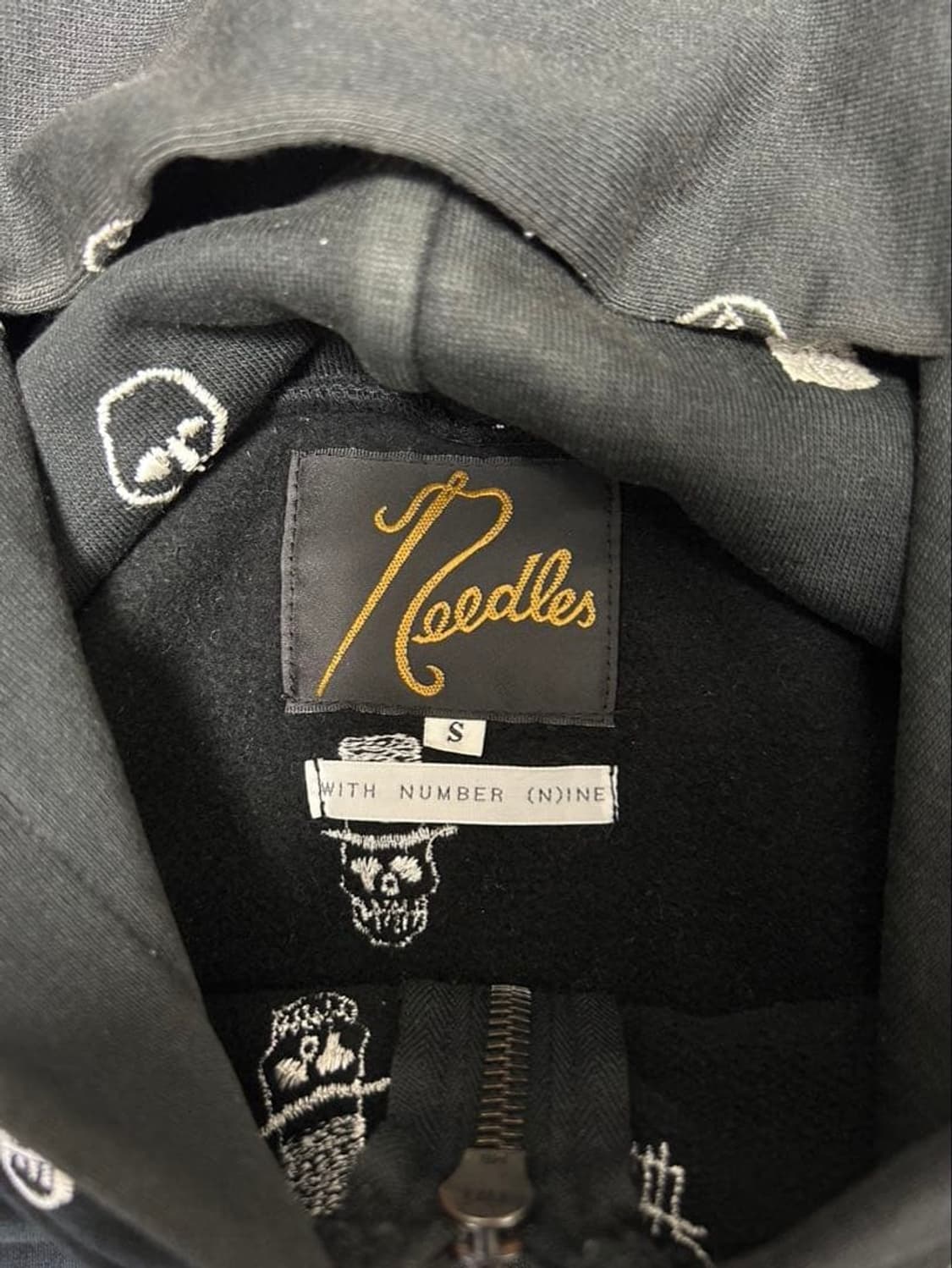 00s 니들스 X 넘버나인 올오버 스컬 후드 집업 상품이미지3