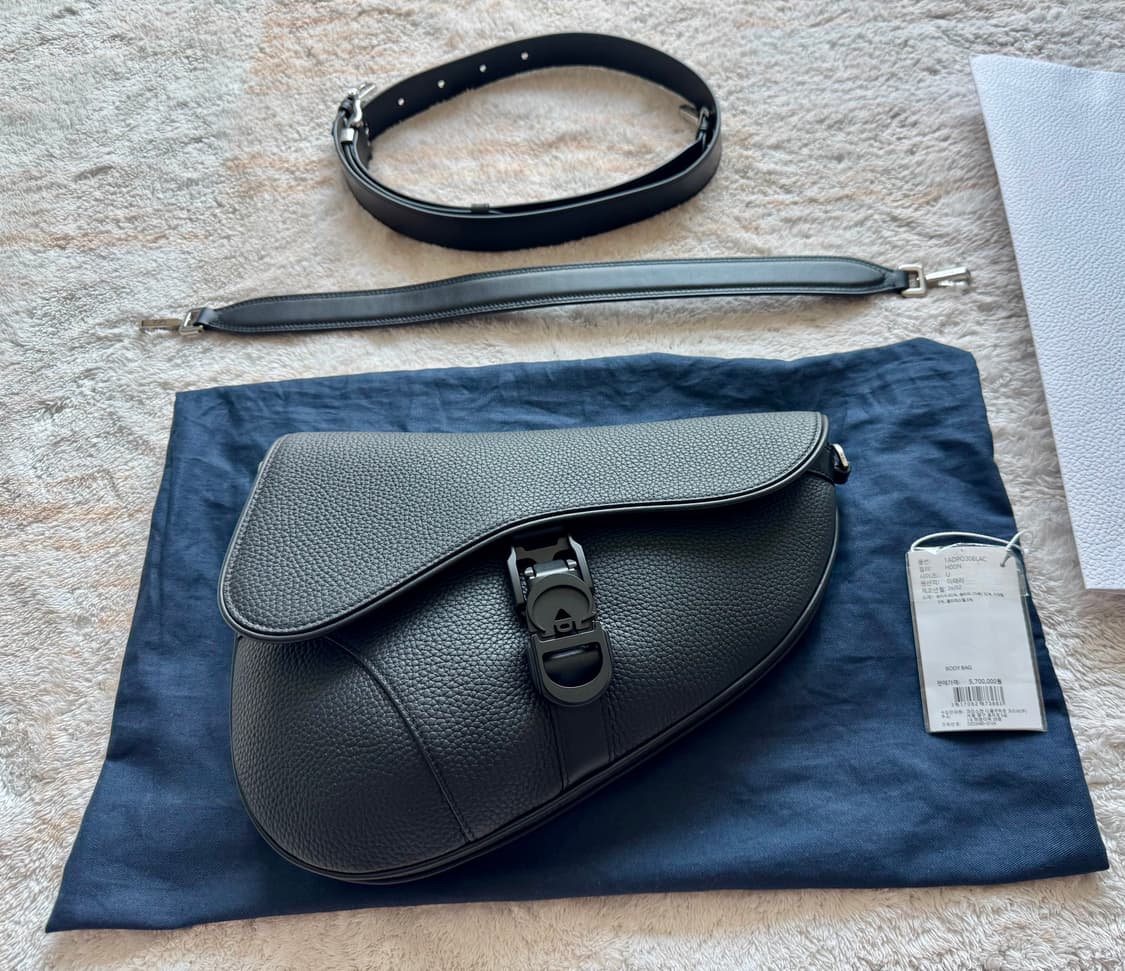 디올 남자 새들백 그레이니 레더 블랙 상품이미지1