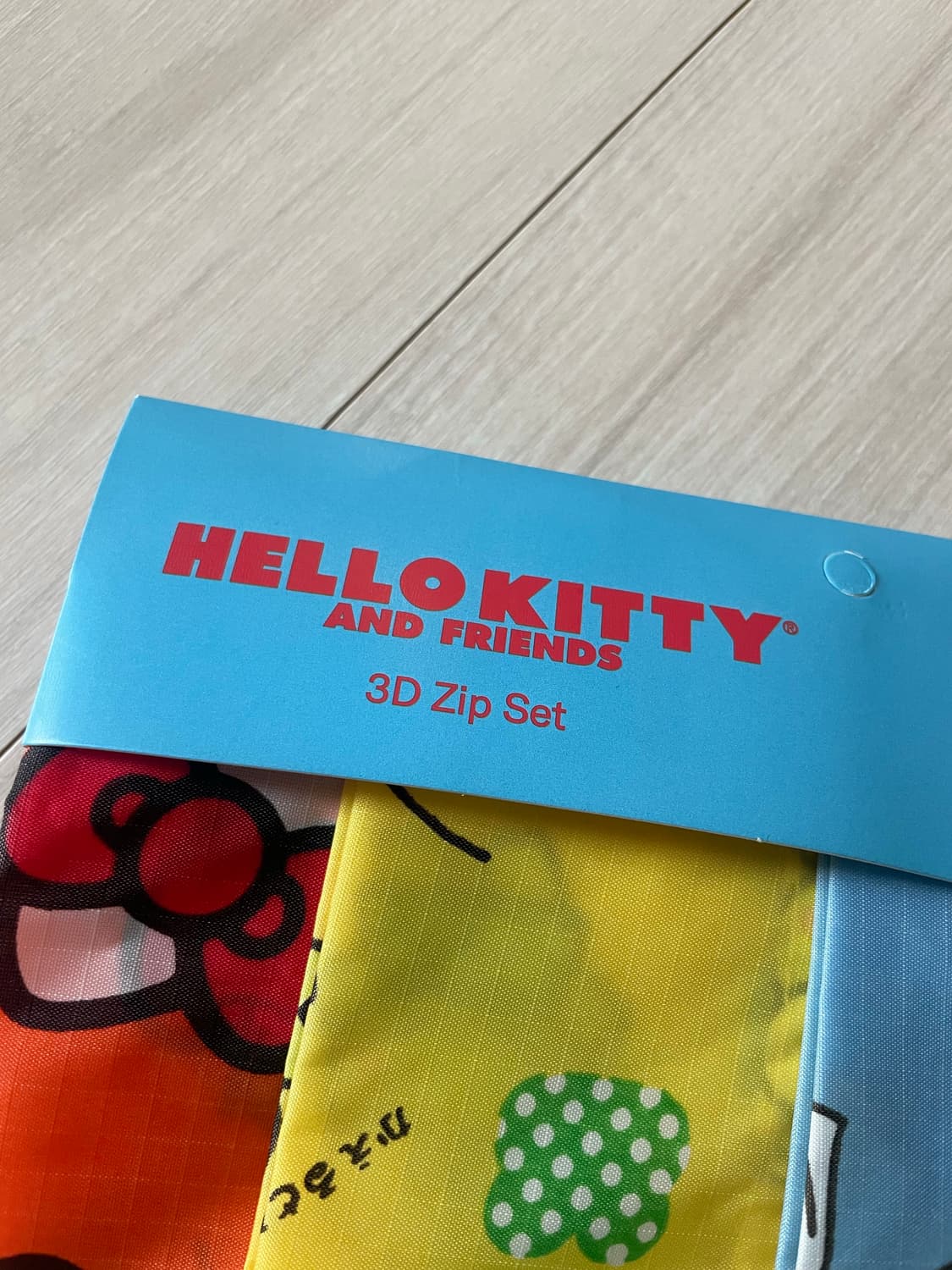 BAGGU 헬로키티 3D 지퍼 파우치 세트  상품이미지3