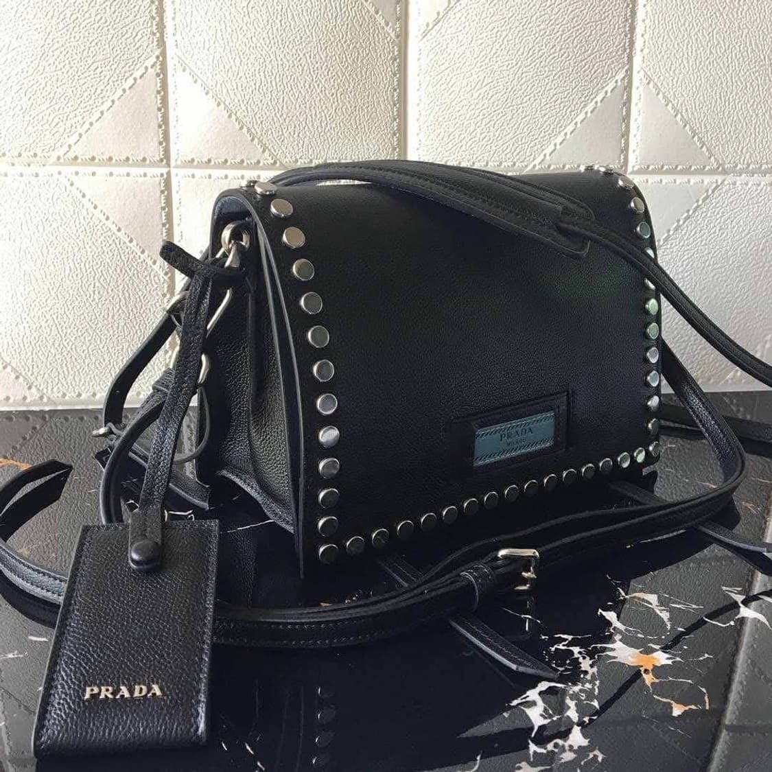 [정품$] 프라다 레더 스카이 폰트 스터드 크로스백 상품이미지2