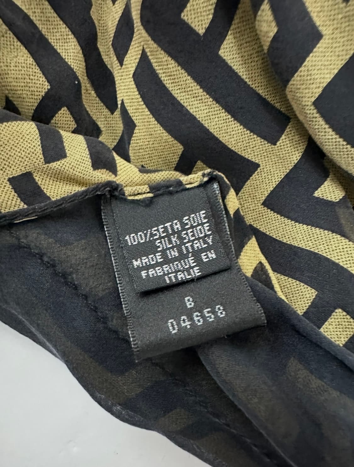 펜디 FF로고 실크 머플러 스카프 상품이미지5