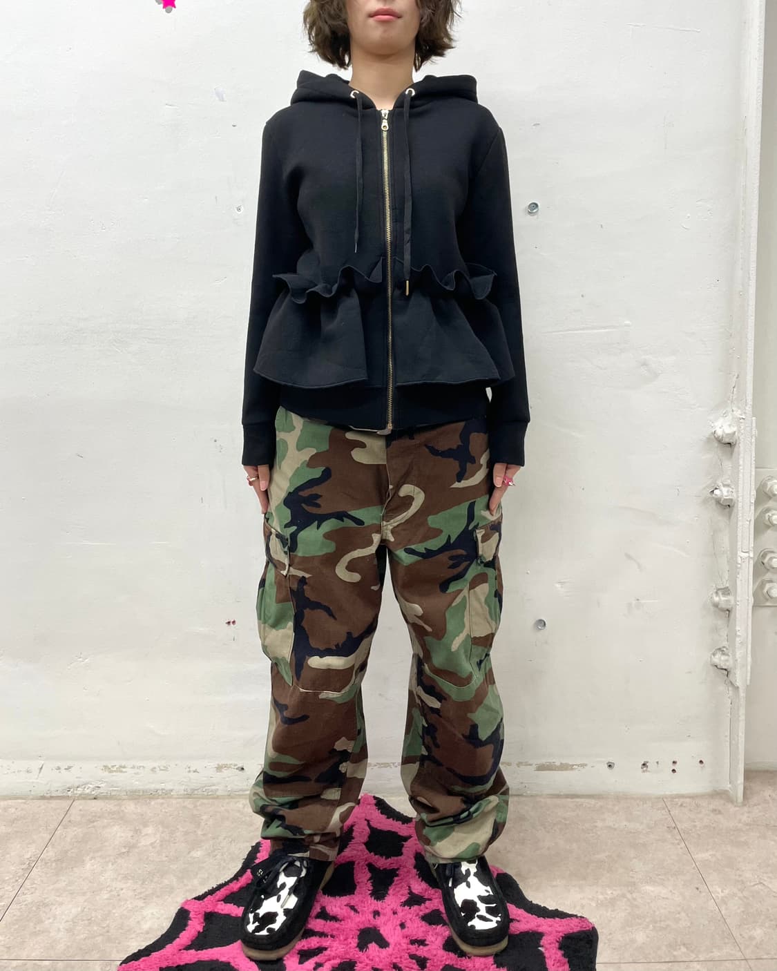 Shirring Decorated Black Hooded Zip-Up 상품이미지6