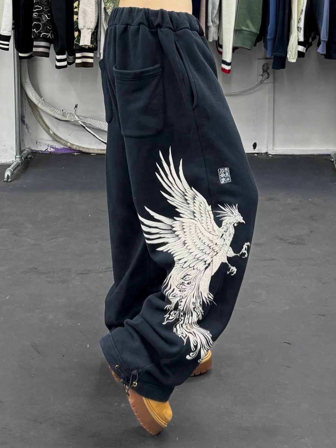 카라쿠리 타마시 오리엔탈 자수 스웻팬츠 상품이미지1