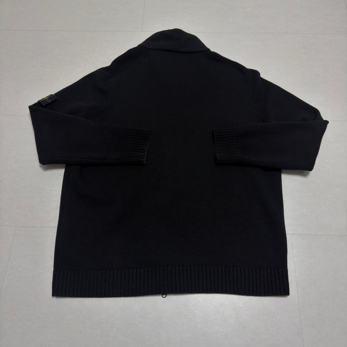 [ 3XL ] 스톤아일랜드 램스 울 버튼 니트집업 블랙 상품이미지4