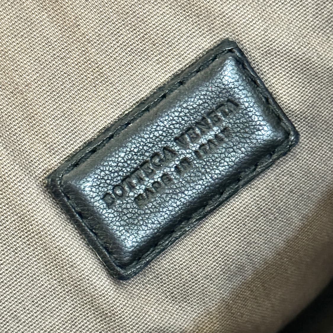 [새상품급] 보테가베네타 인트레치아토 블랙 클러치 상품이미지10