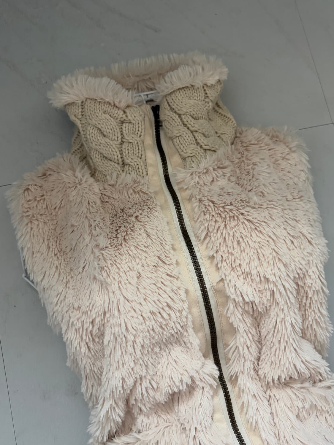 • Ivory Two-Way Fur Vest  상품이미지5