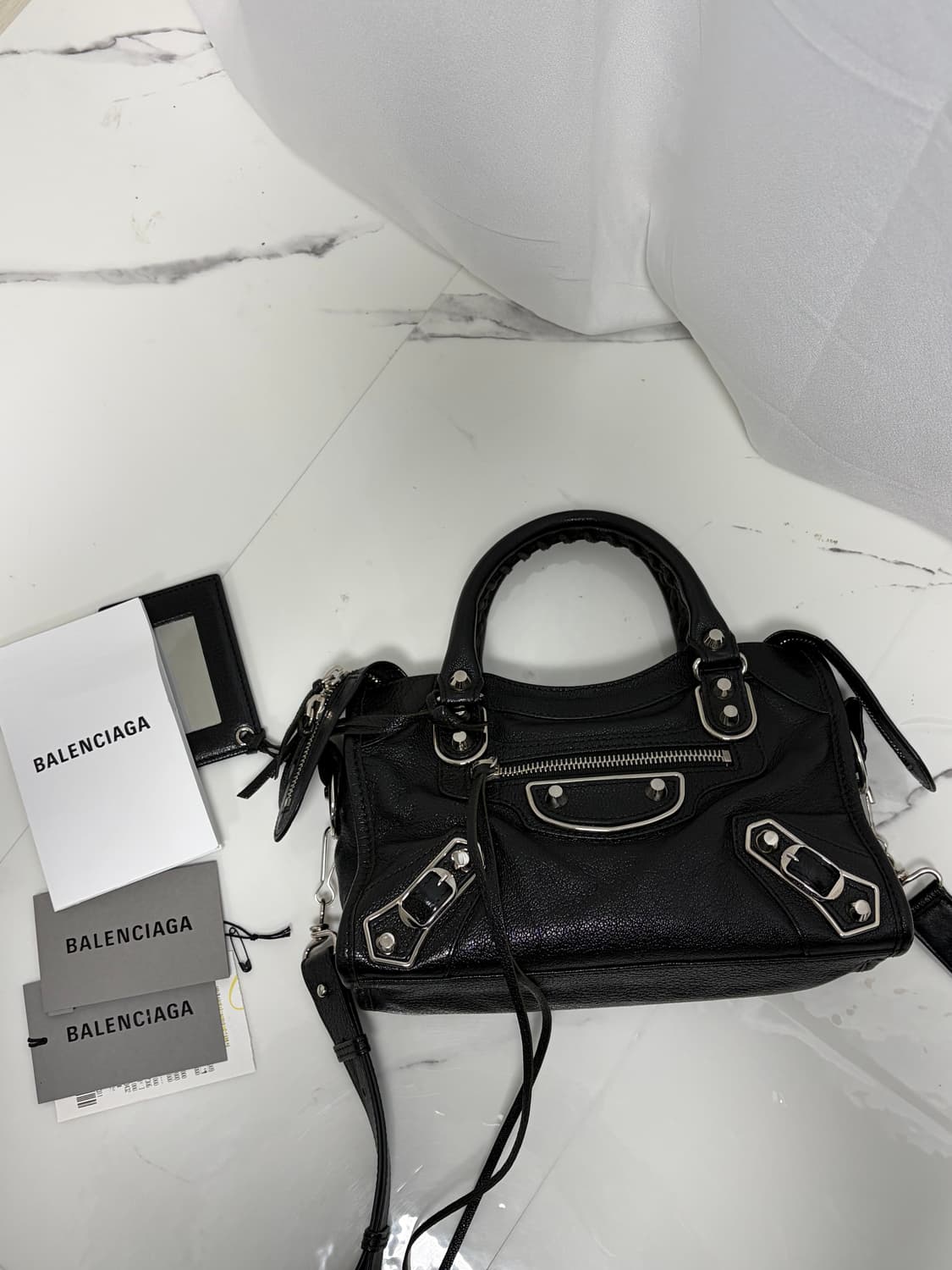 (정품) 발렌시아가 모터백 미니 블랙 상품이미지1
