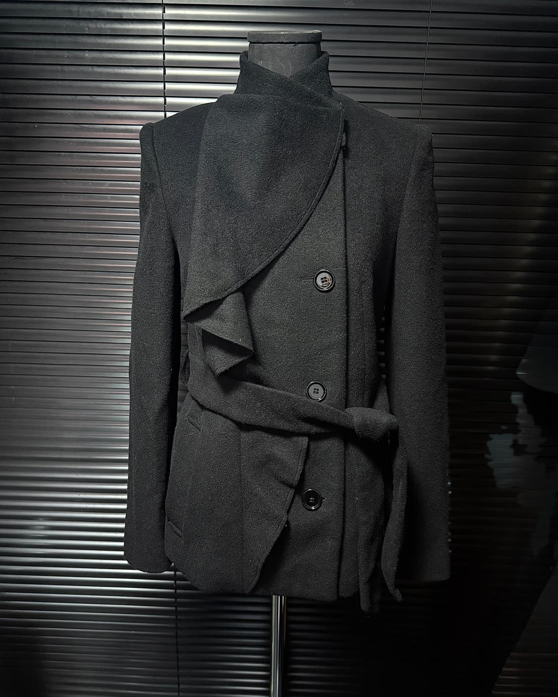 아르마니 익스체인지 카울 벨트 울 드레이프 사선 더블 블레이져 숏 코트  상품이미지1