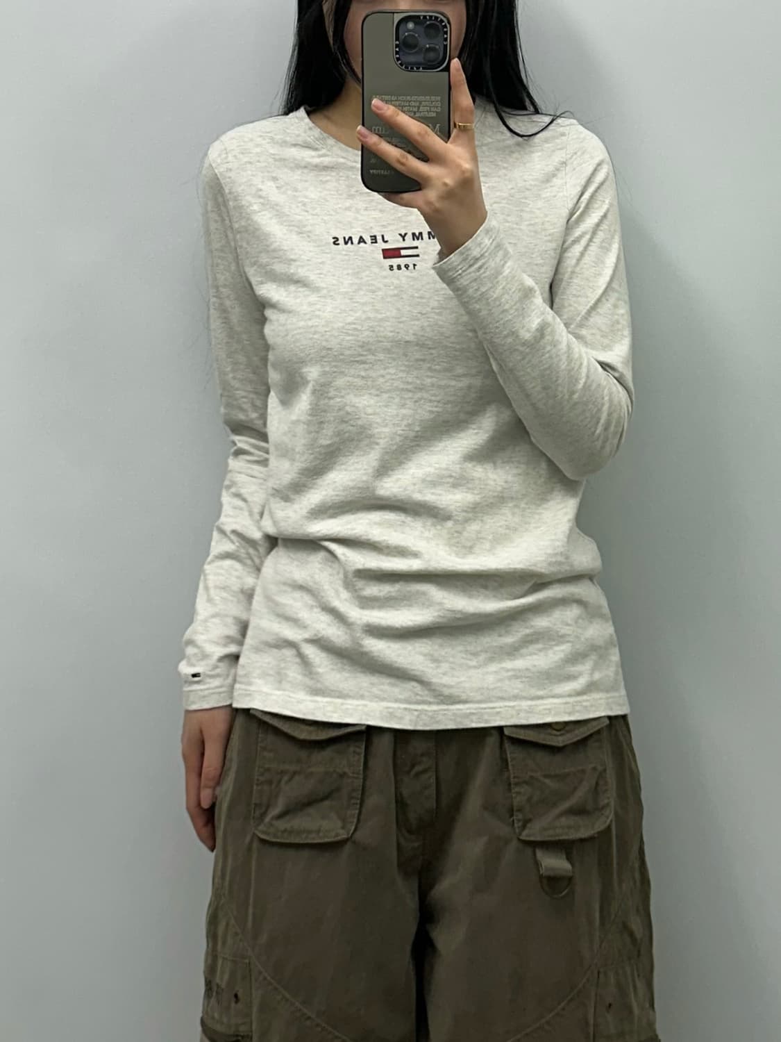 타미힐피거 센터로고 멜란지그레이 롱 슬리브 상품이미지1